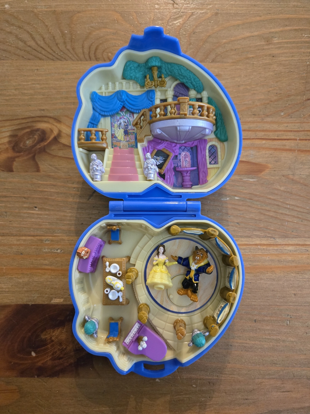 Disney Beauty & the Beast Compact Bluebird Polly Pocket Playset